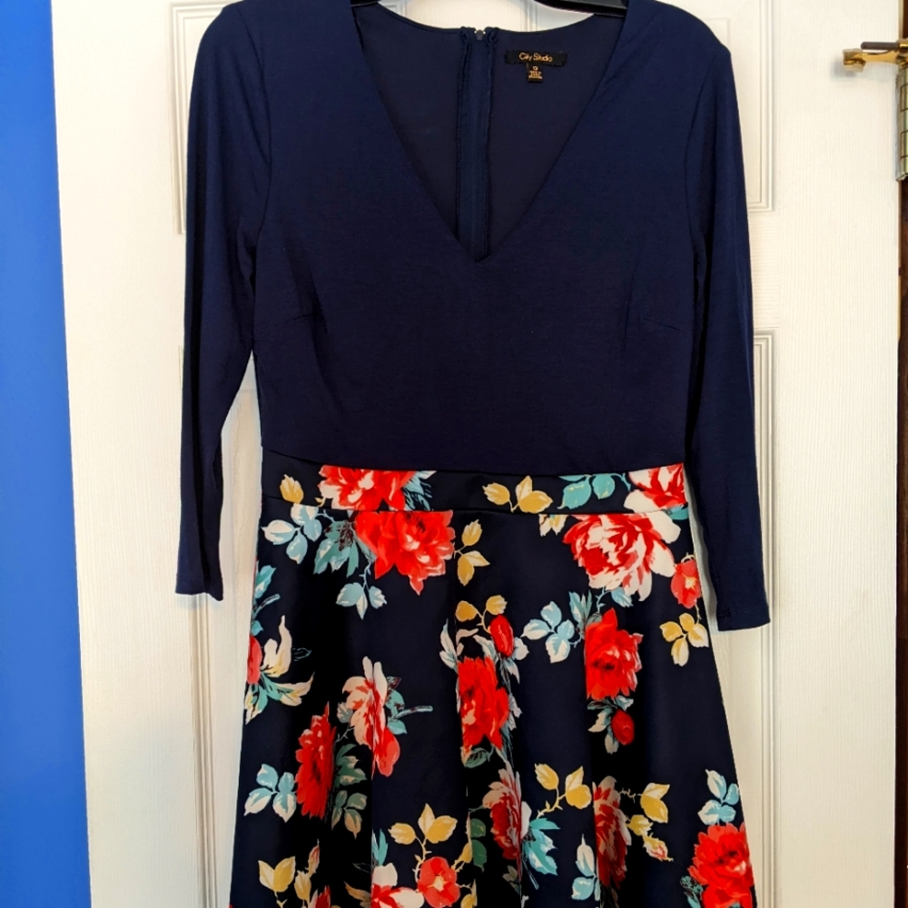 Casual dress, size junior 13, above the knee